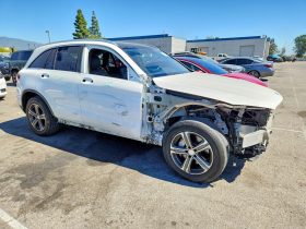 MERCEDES-BENZ GLC 300, 2016