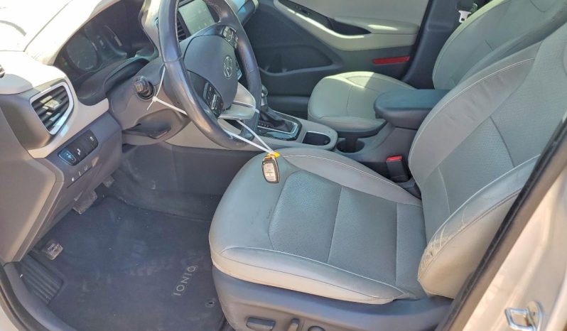 
HYUNDAI IONIQ HYBRID LIMITED, 2017 full									