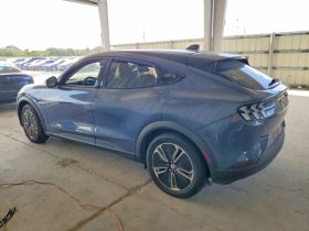 FORD MUSTANG MACH-E SELECT, 2021