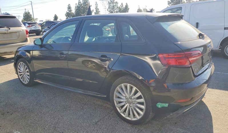 
AUDI A3 E-TRON PREMIUM, 2017 full									