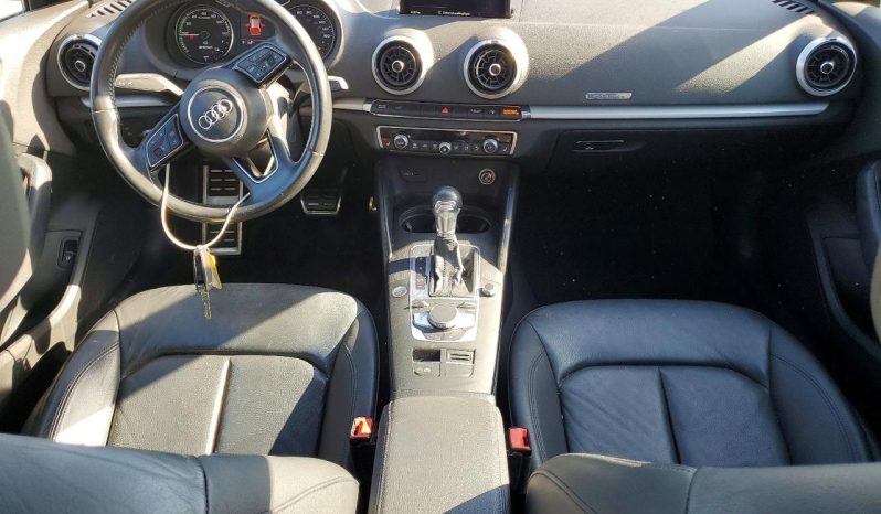 
AUDI A3 E-TRON PREMIUM, 2017 full									