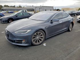 TESLA MODEL S 75D, 2016
