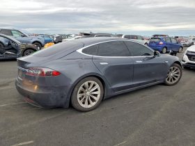 TESLA MODEL S 75D, 2016