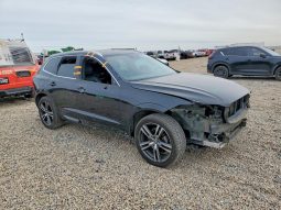 VOLVO XC60 T5 MOMENTUM, 2019 (2018)