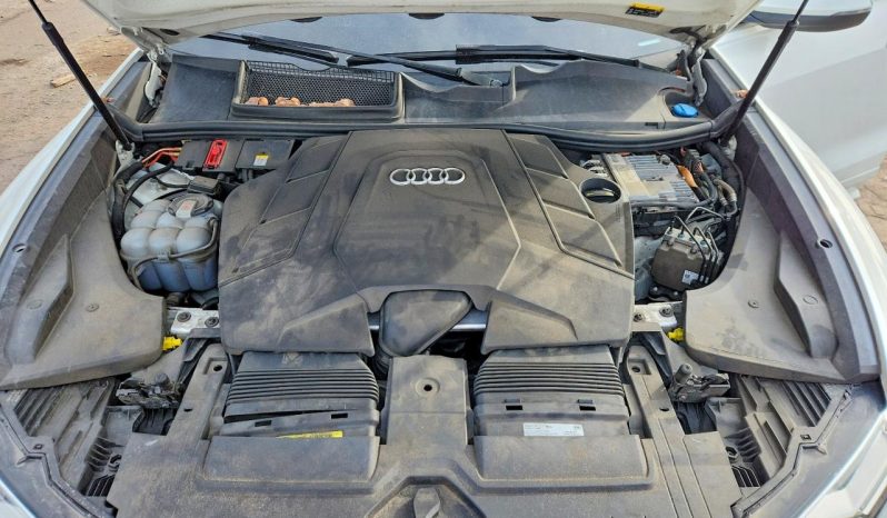 
AUDI Q8 PREMIUM, 2019 full									