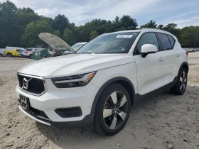 VOLVO XC40 T5 MOMENTUM, 2019 (2018)