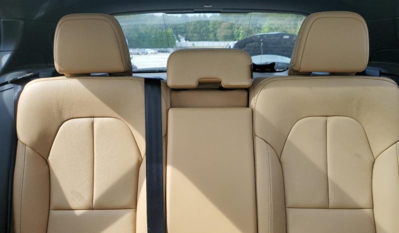 
VOLVO XC40 T5 MOMENTUM, 2019 (2018) full									