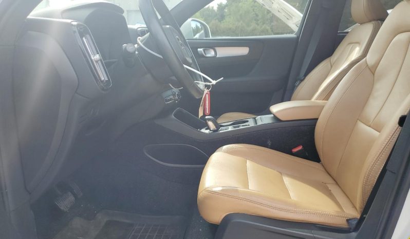 
VOLVO XC40 T5 MOMENTUM, 2019 (2018) full									