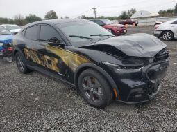 FORD MUSTANG MACH-E SELECT, 2021