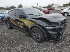 FORD MUSTANG MACH-E SELECT, 2021