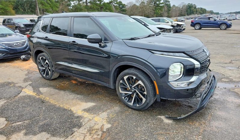 
MITSUBISHI OUTLANDER SE, 2022 full									