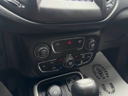 
JEEP COMPASS LATITUDE, 2018 (2017) full									