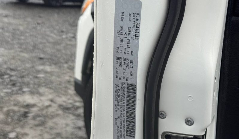 
JEEP COMPASS LATITUDE, 2018 (2017) full									