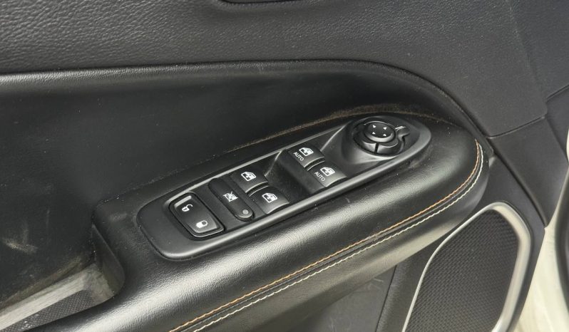 
JEEP COMPASS LATITUDE, 2018 (2017) full									