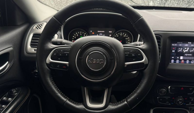 
JEEP COMPASS LATITUDE, 2018 (2017) full									