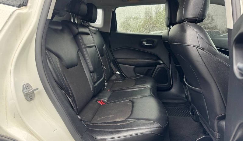 
JEEP COMPASS LATITUDE, 2018 (2017) full									