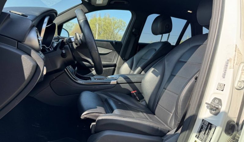 
MERCEDES-BENZ GLC 300, 2020 (2019) full									