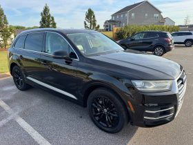 AUDI Q7 3.0T PREMIUM, 2017 (11/2015)