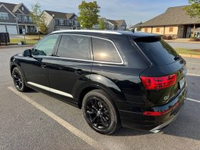AUDI Q7 3.0T PREMIUM, 2017 (11/2015)