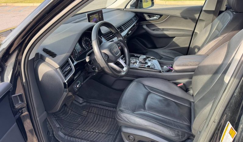 
AUDI Q7 3.0T PREMIUM, 2017 (11/2015) full									