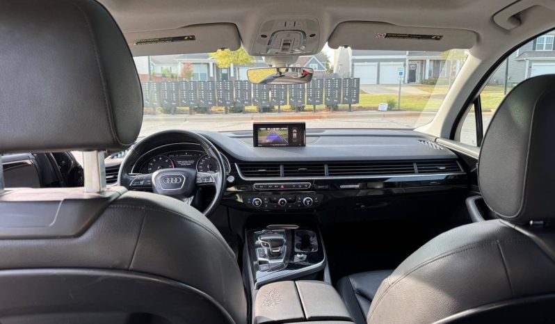 
AUDI Q7 3.0T PREMIUM, 2017 (11/2015) full									