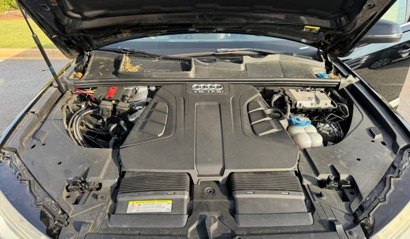 
AUDI Q7 3.0T PREMIUM, 2017 (11/2015) full									