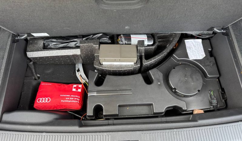 
AUDI Q7 3.0T PREMIUM, 2017 (11/2015) full									