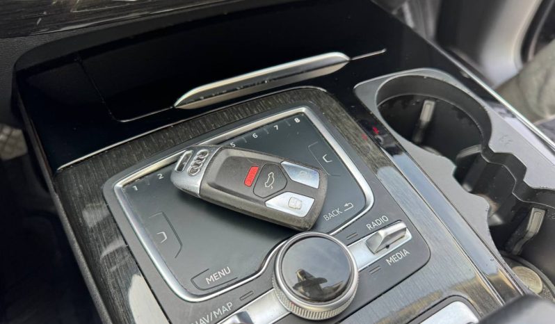 
AUDI Q7 3.0T PREMIUM, 2017 (11/2015) full									