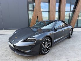 PORSCHE TAYCAN, 2021