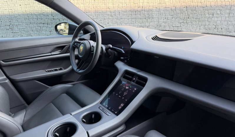 
PORSCHE TAYCAN, 2021 full									