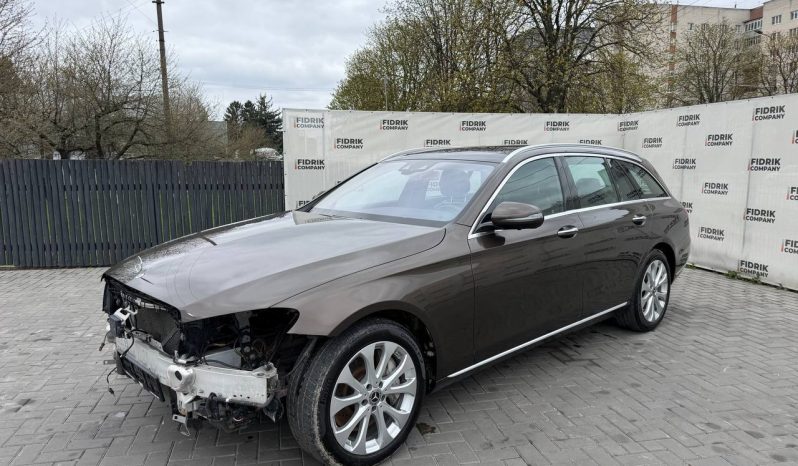 
MERCEDES-BENZ E 400 4MATIC, 2018 full									