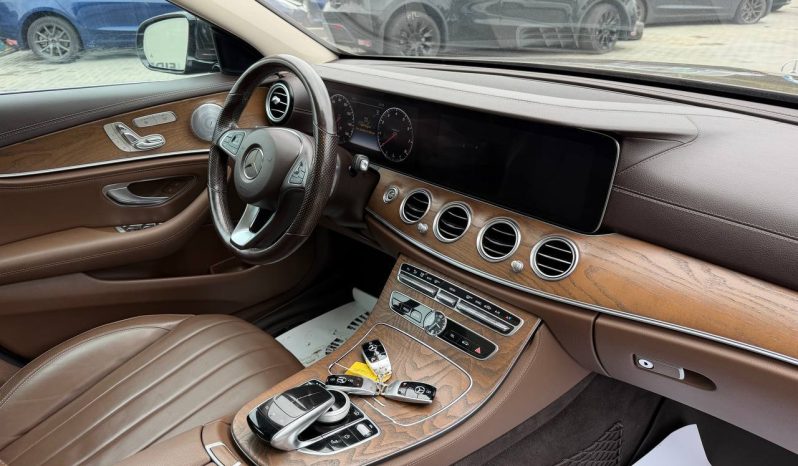 
MERCEDES-BENZ E 400 4MATIC, 2018 full									