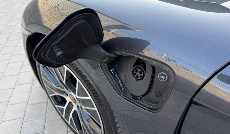 
PORSCHE TAYCAN, 2021 full									