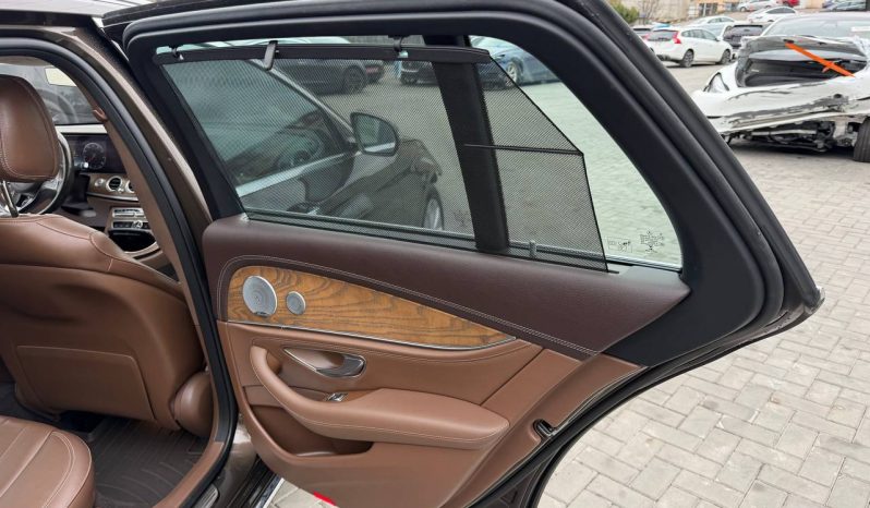 
MERCEDES-BENZ E 400 4MATIC, 2018 full									