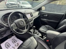 
JEEP CHEROKEE LATITUDE PLUS, 2019 (2018) full									