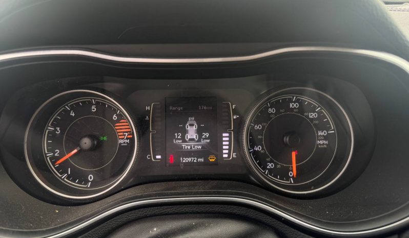 
JEEP CHEROKEE LATITUDE PLUS, 2019 (2018) full									