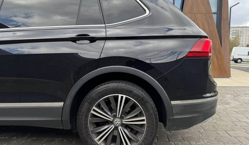 
VOLKSWAGEN TIGUAN SEL, 2018 (2017) full									