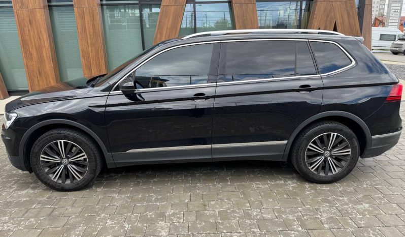 
VOLKSWAGEN TIGUAN SEL, 2018 (2017) full									