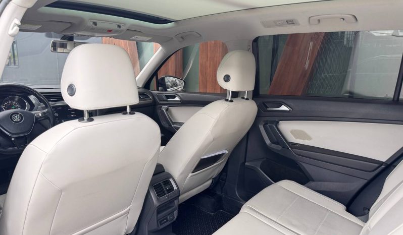 
VOLKSWAGEN TIGUAN SEL, 2018 (2017) full									