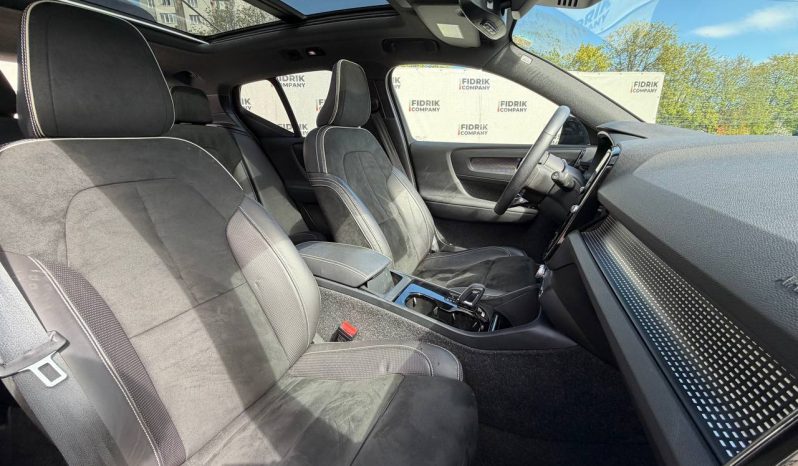 
VOLVO XC40 RECHARGE PURE ELECTRIC P8, 2021 full									