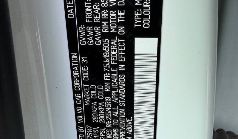 
VOLVO XC40 RECHARGE PURE ELECTRIC P8, 2021 full									