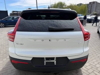 VOLVO XC40 RECHARGE PURE ELECTRIC P8, 2021