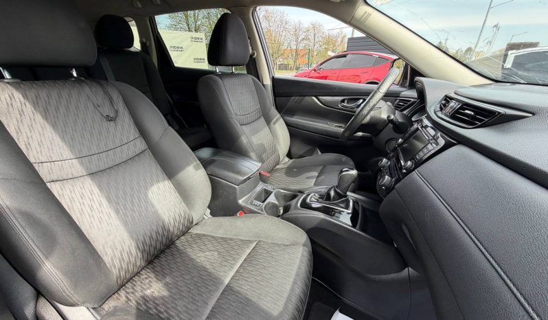 
NISSAN ROGUE SV, 2018 (2017) full									