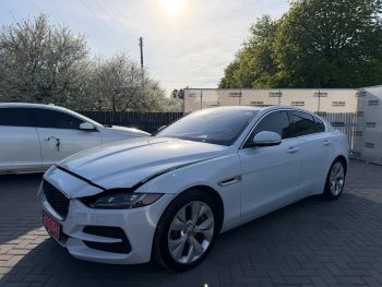 JAGUAR XE S, 2020 (2019)