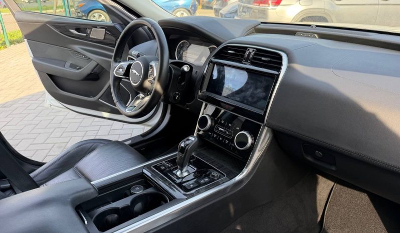 
JAGUAR XE S, 2020 (2019) full									