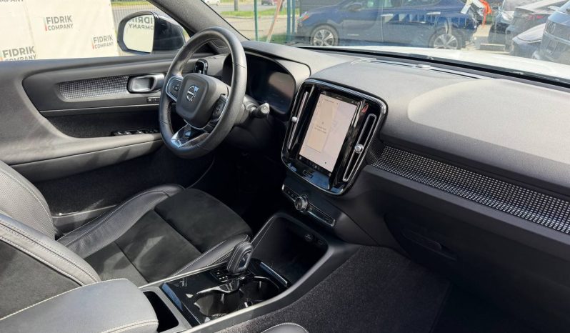 
VOLVO XC40 RECHARGE PURE ELECTRIC P8, 2021 full									