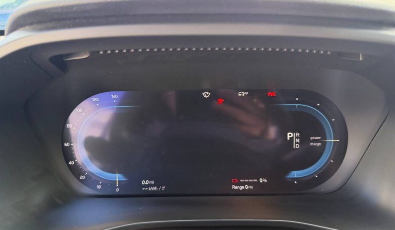 
VOLVO XC40 RECHARGE PURE ELECTRIC P8, 2021 full									