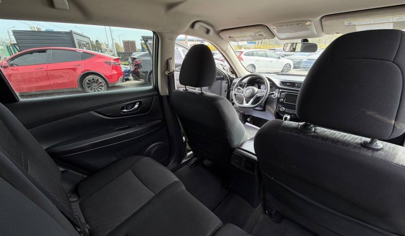 
NISSAN ROGUE SV, 2018 (2017) full									