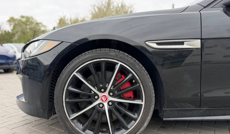 
JAGUAR XE S, 2018 (2017) full									