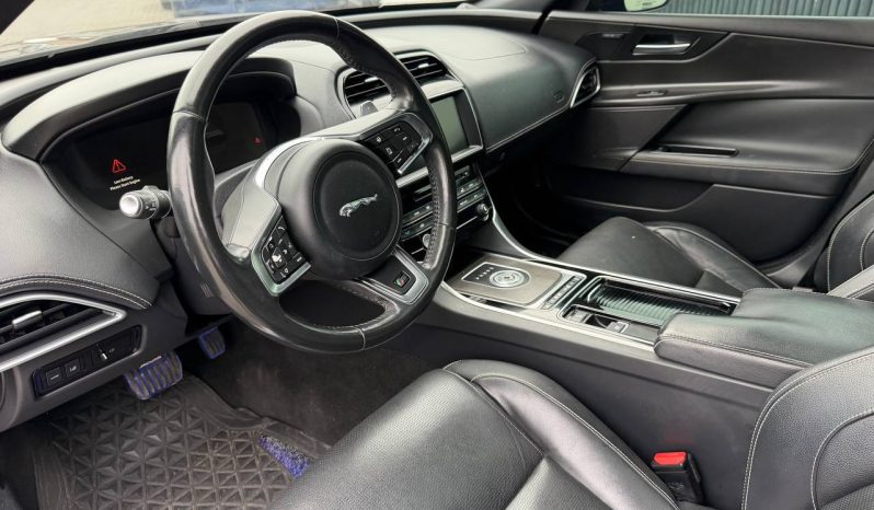
JAGUAR XE S, 2018 (2017) full									